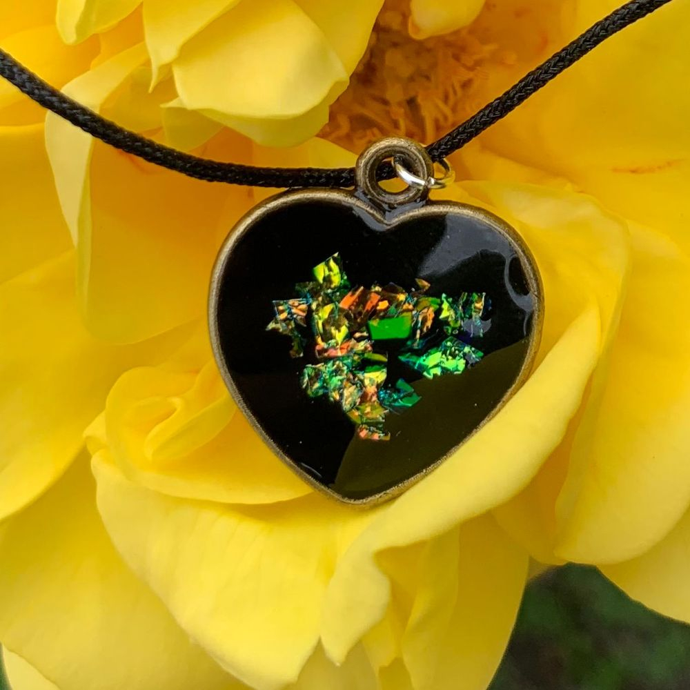 J87-Golden-Heart-Pendant